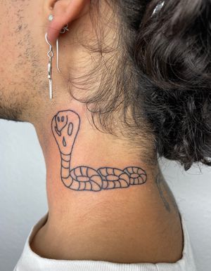Snake crawling around the neck 🐍