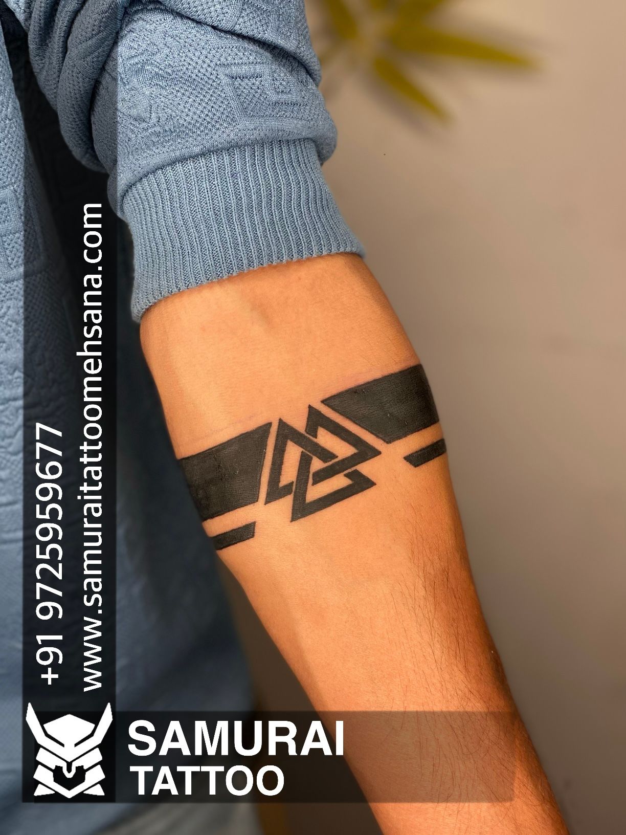 29+ Significant Armband Tattoos – Meanings and Designs (2019) →  Tracesofmybody.com → Best Tattoo Ideas | Armband tattoo meaning, Arm band  tattoo, Band tattoo designs