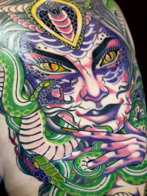 #olivermunden #neotraditional #traditionaltattoo #medusa