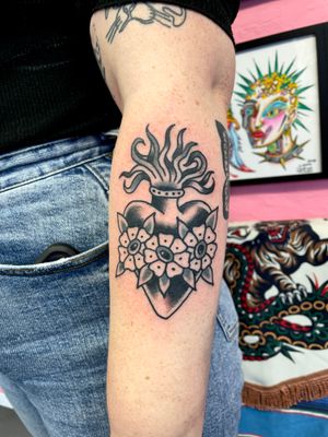 Traditional Black and grey Scared heart