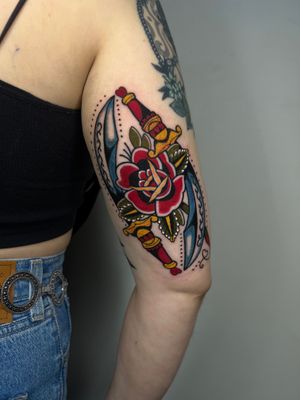 Traditional beauty by our resident @nicole__tattoo 
Bookings with Nicole are open for January/February! 
Books/info in our Bio: @southgatetattoo 
•
•
•
#rosetattoos #traditionaltattoos #swords #swordstattoo #swordtattoo #traditionaltose #southgatepiercing #northlondontattoo #southgateink #enfield #london #southgatetattoo #sgtattoo #londontattoostudio #northlondon #southgate #amazingink #londontattoo #londonink 