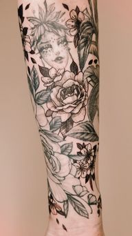 Fine line floral gap filler (only the fresh tattoo is my work)