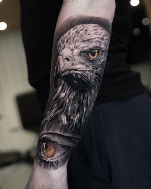 Get a stunning black and gray eagle tattoo, expertly done by Milan Boros for a timeless and realistic design.
