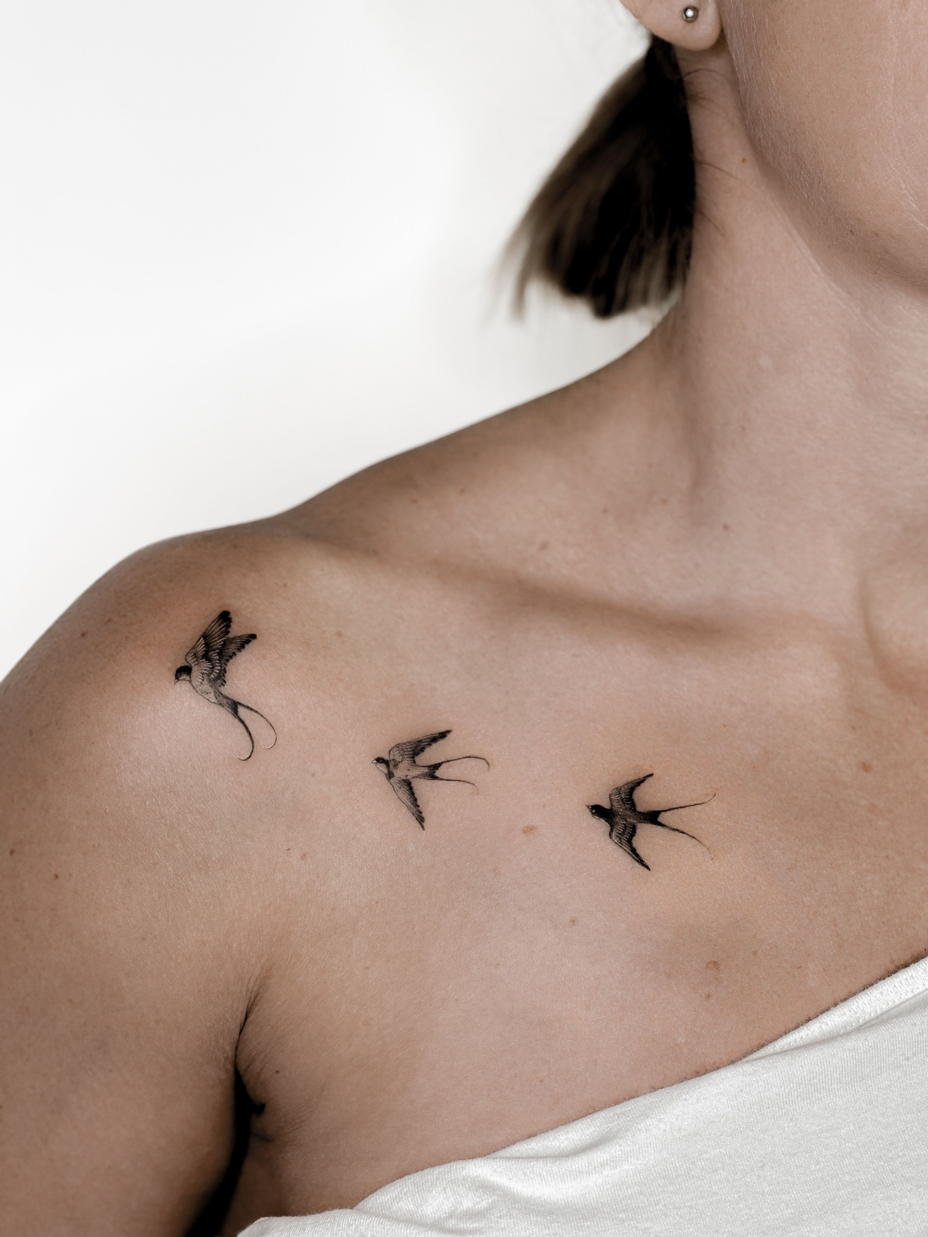 Beautiful Color Sparrow Bird Winged Temporary Tattoo Fake Tattoos Tattoo  Sleeve Chest Tattoo Back Tattoo Tattoos for Women Men - Etsy