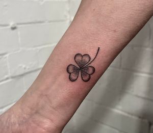 Experience the exquisite artistry of dotwork hand-poke tattooing by the talented artist Marketa. Unique, intricate designs that stand the test of time.