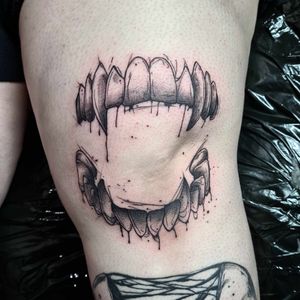 teeth around the knee, absolutely loved doing this one!