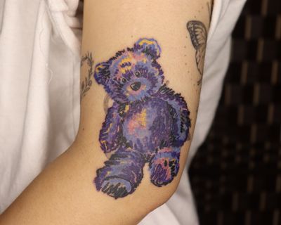 Cover up :: Teddy bear with Oil pastel 