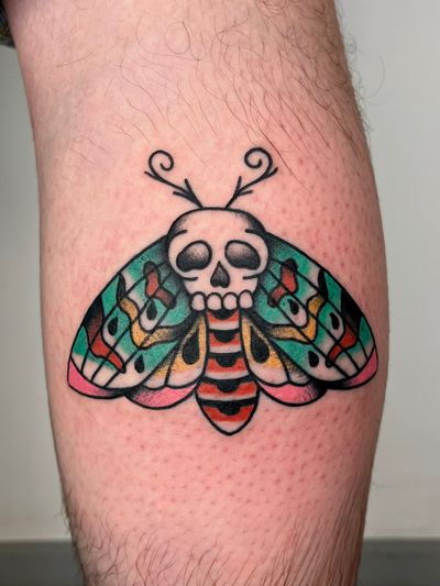 Capture the beauty of the night with this stunning traditional moth tattoo by the talented artist Clara Colibri. Perfect for those who love classic tattoo styles.