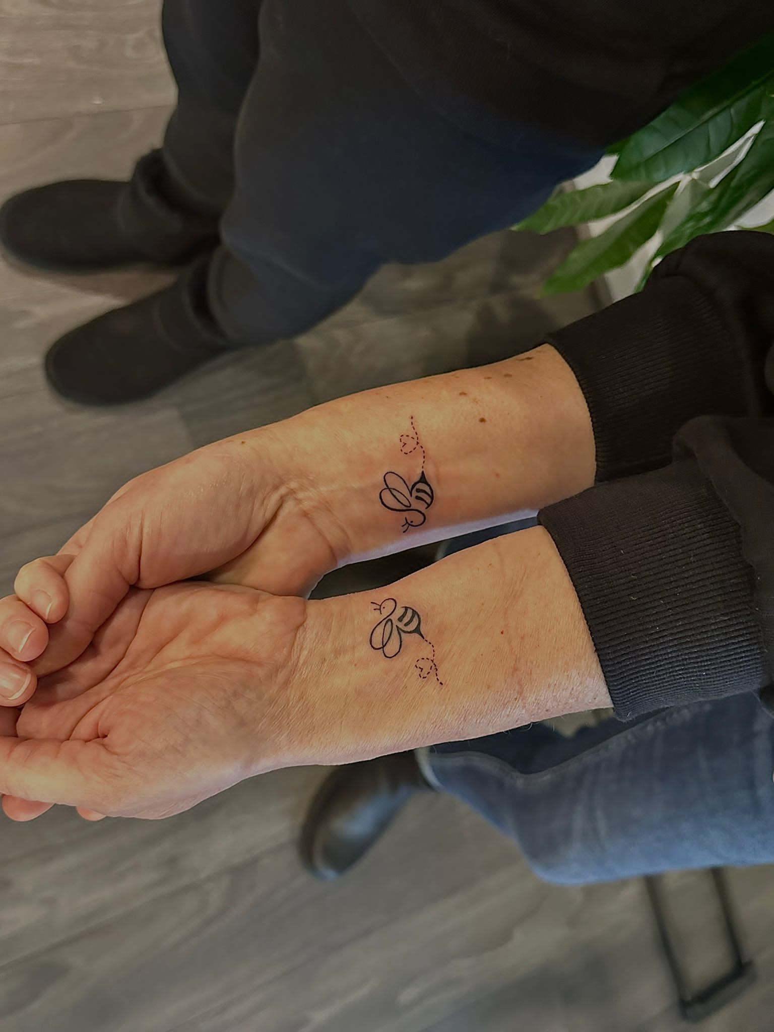 Airplane Heartbeat Temporary Tattoo (Set of 3) – Small Tattoos
