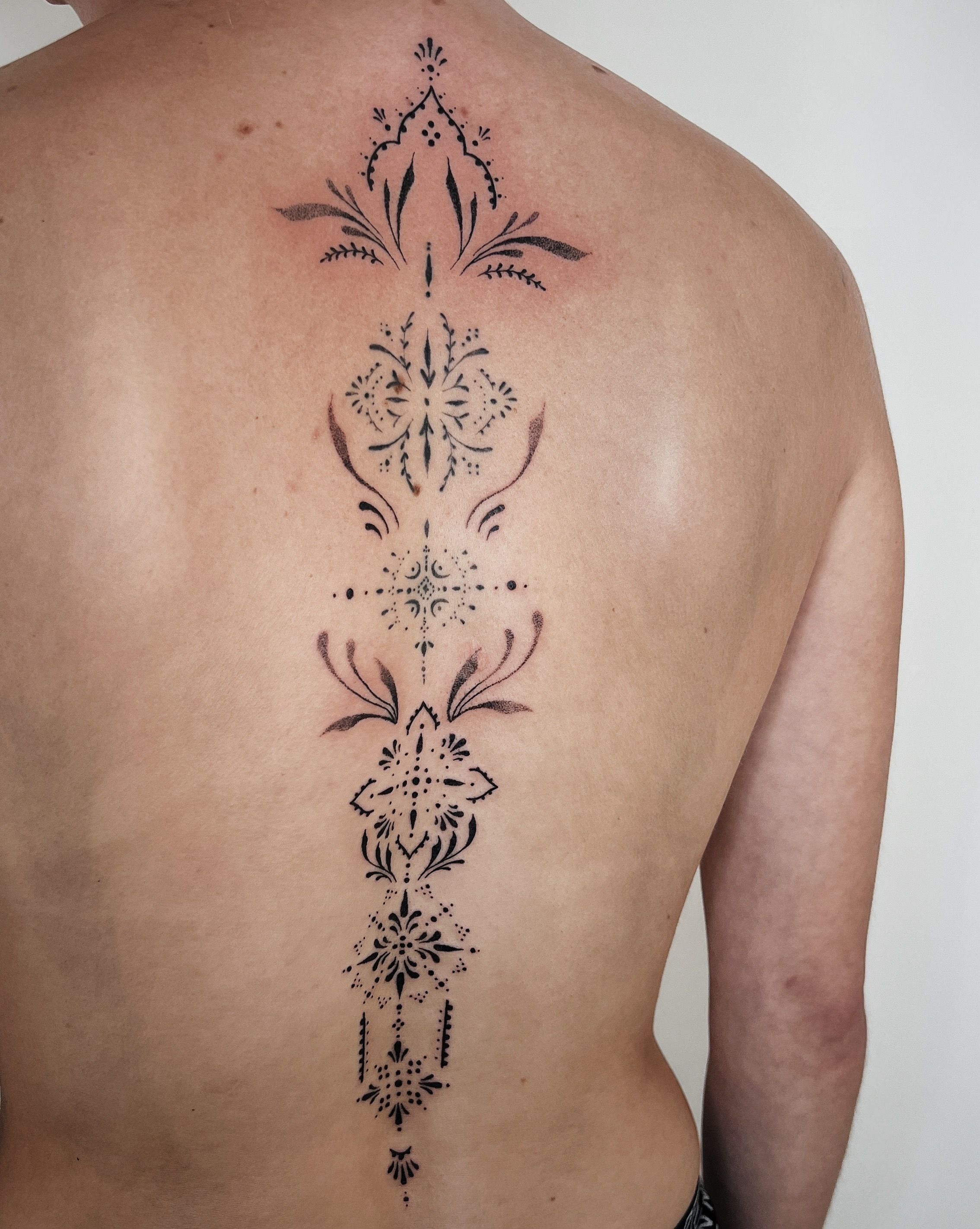 Spine tattoo idea | Spine tattoos for women, Vertical tattoo, Spine tattoos