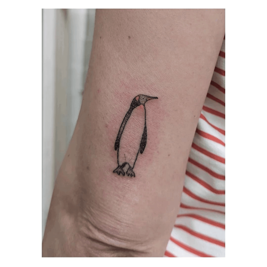 Mini Penguin Tattoo: Subtle and Stylish