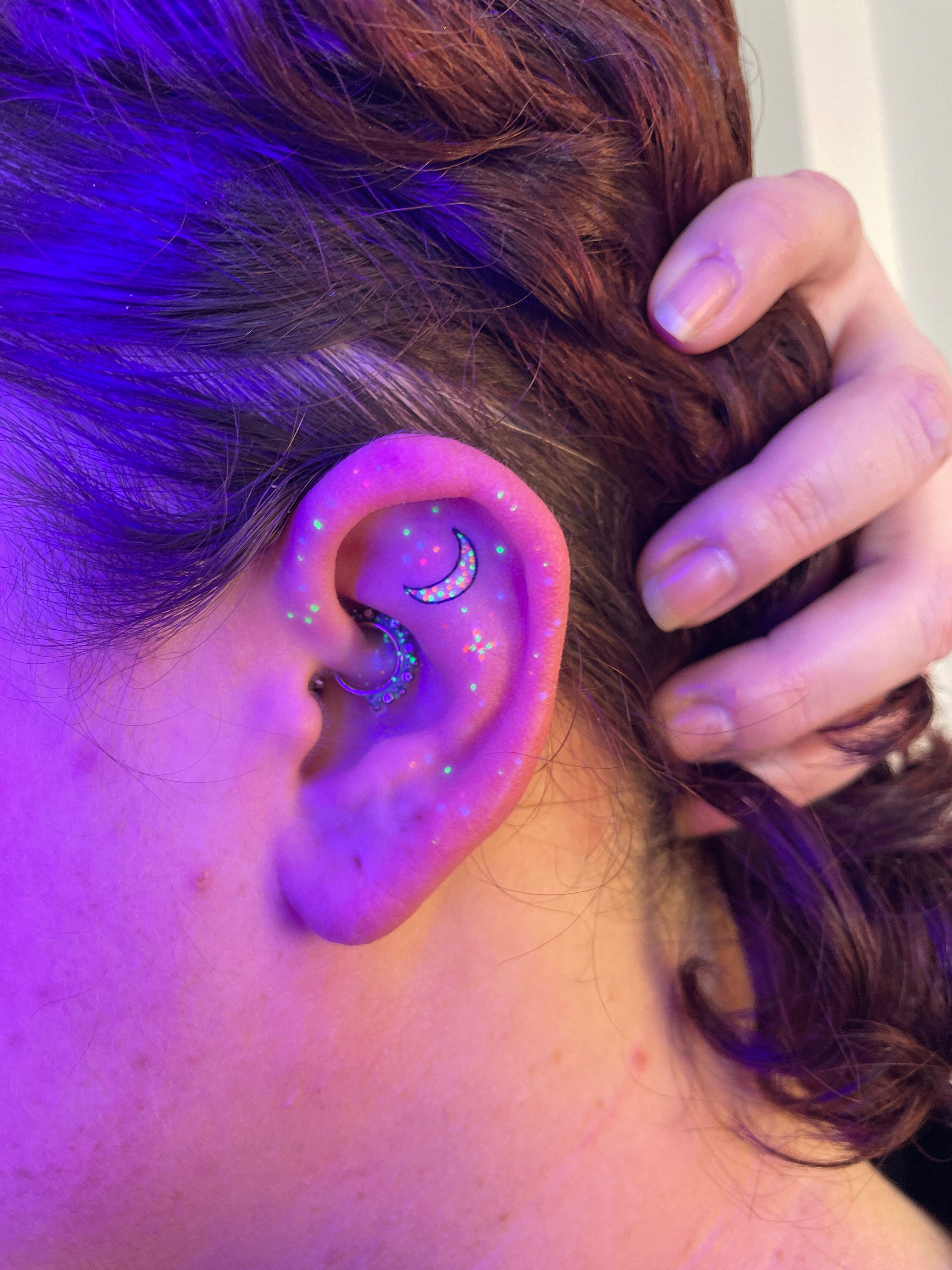 25 Ear Tattoos That Look Dainty & Cute | Glamour UK