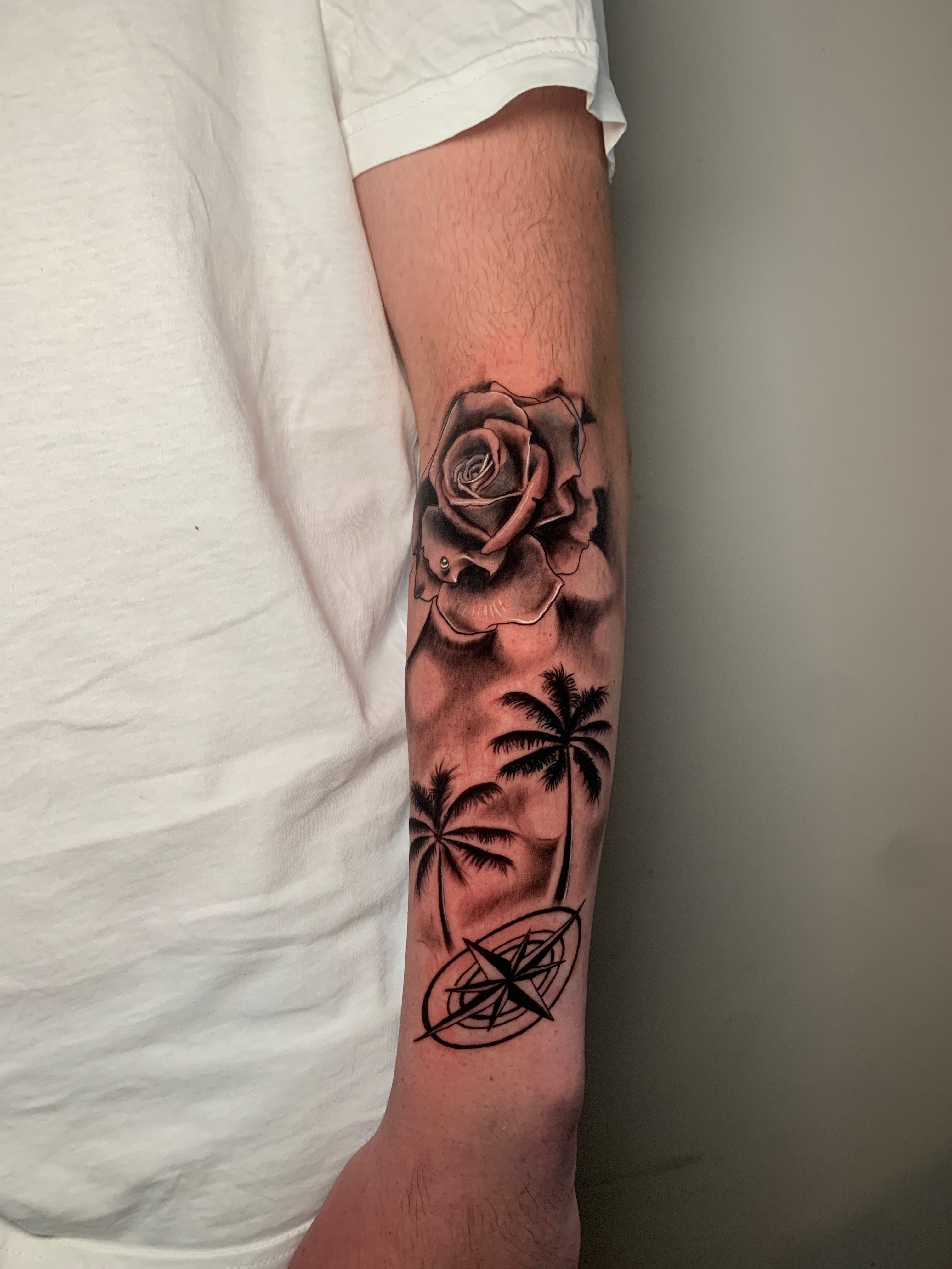 🌿Julia Hayes🌿 on Instagram: “Wrapping rose branch, sans flower. Thank you  Emily! I really like how this came out.… | Thorn tattoo, Rose thorn tattoo,  Blood tattoo