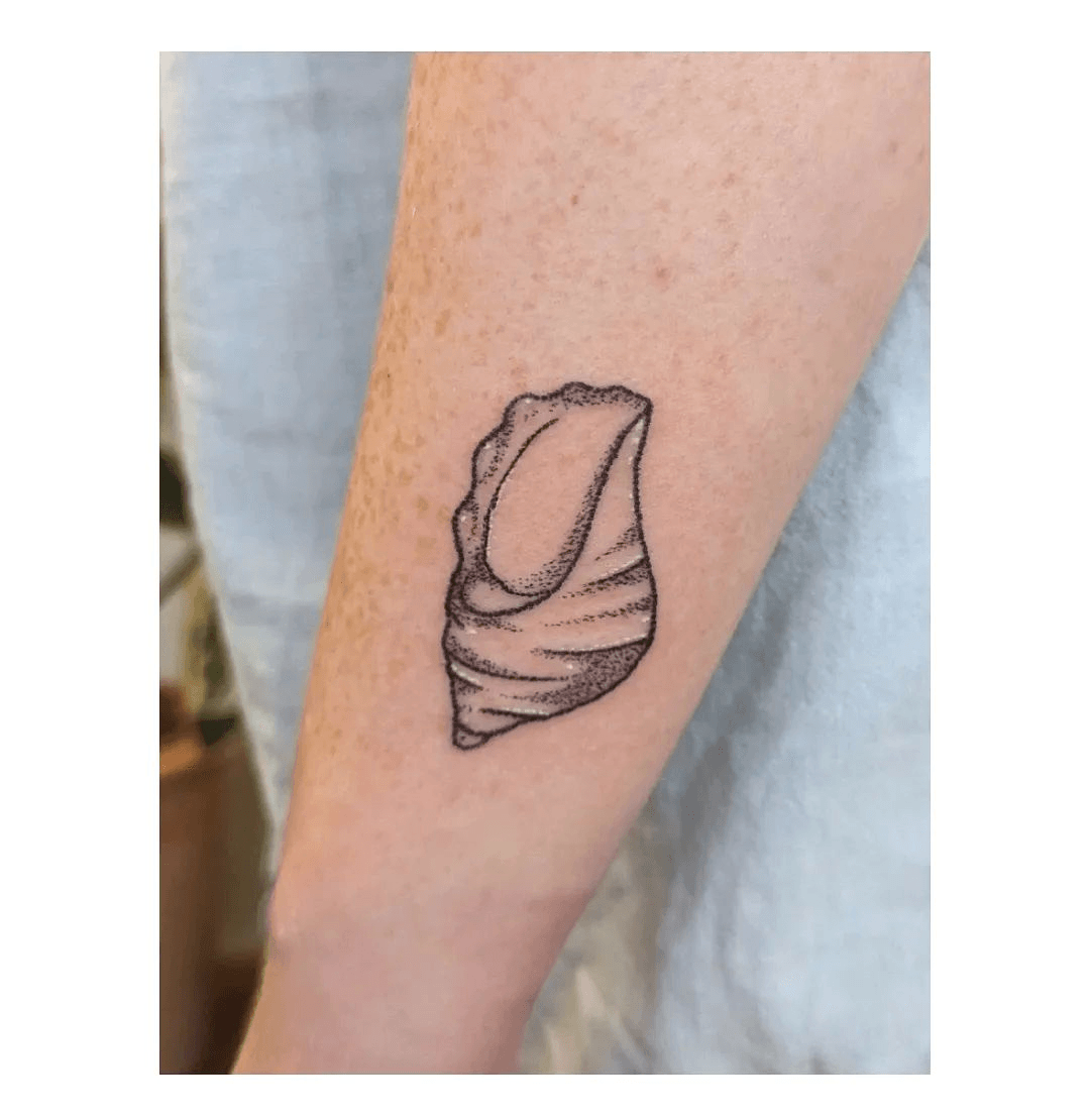 The magic conch shell has spoken! 🐚🤩 Did a little SpongeBob flash design.  This little guy is up for grabs. Is available in color or... | Instagram