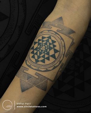 Finding beauty in Geometry. done by Vishal Patil at Circle Tattoo Dadar
