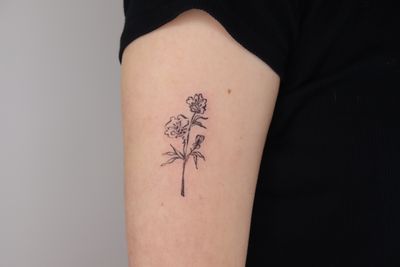 #Blackwork • line flowers • floral tattoo