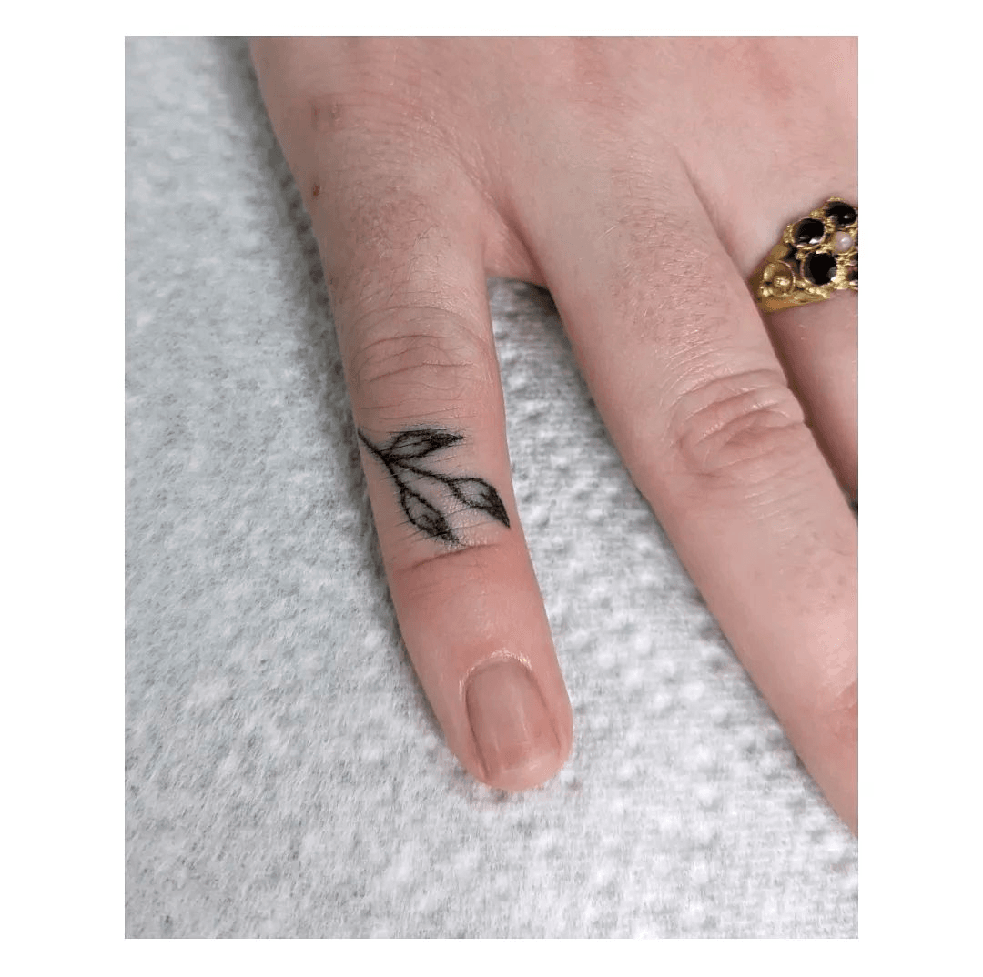 1Pc Rose Flower & Line Pattern Temporary Tattoo Finger Fake Tattoo Sticker  Black Friday | SHEIN
