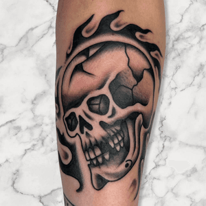 Tattoo by Boys don't cry tattoo and piercing