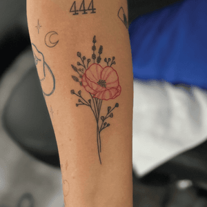 Fineline/Floral Poppy