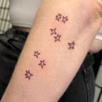 Embrace the unknown with these bold and beautiful star tattoos by the talented artist Jonathan Glick. Ignite your wild side with this unique 'ignorant' style.