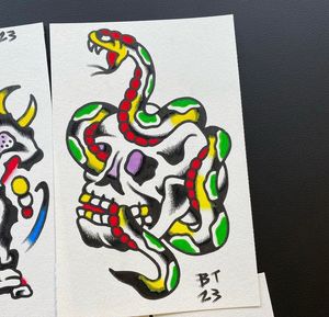 Traditional colour flash featuring a skull and snake combo 