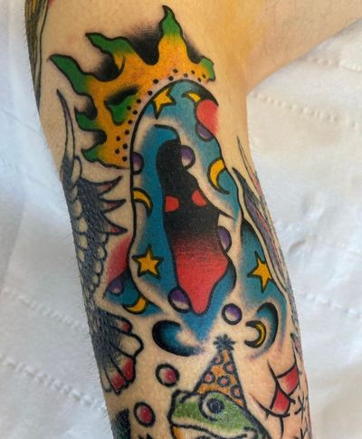 Traditional wizard cloak and flames gap filler 