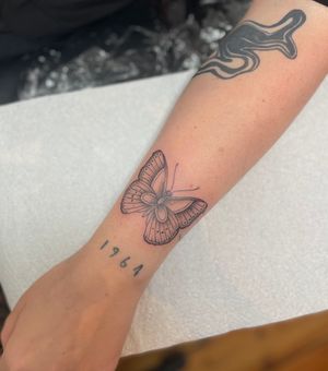 Get a stunning illustrative butterfly tattoo created by the talented artist Julia Bertholdi. Perfect for a unique and timeless body art piece.