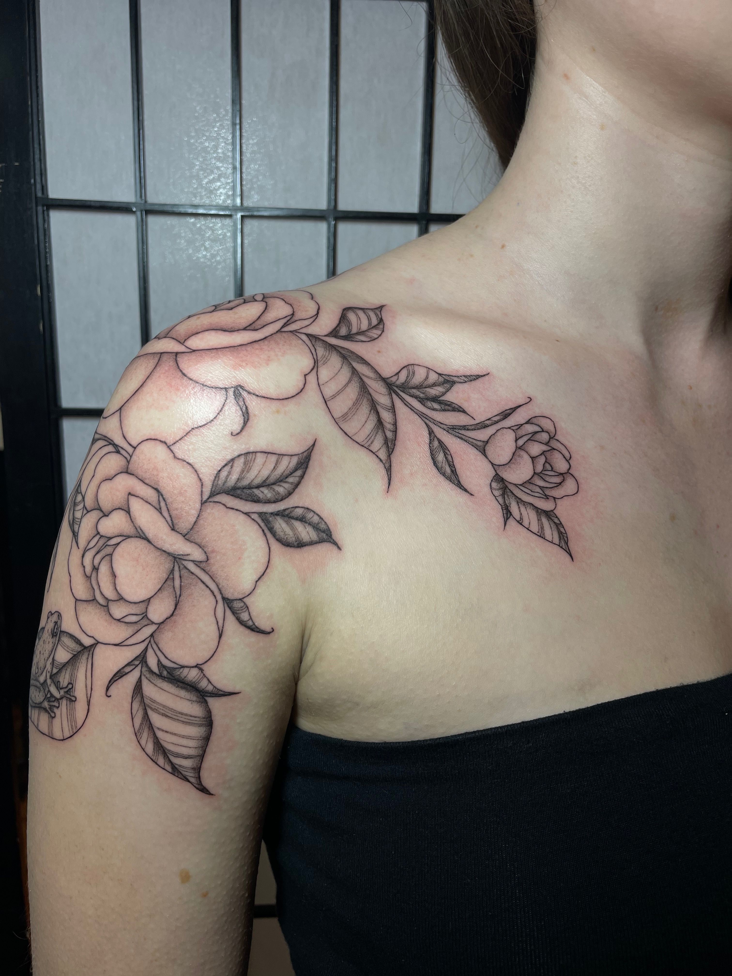 Rose Shoulder Tattoo For Man
