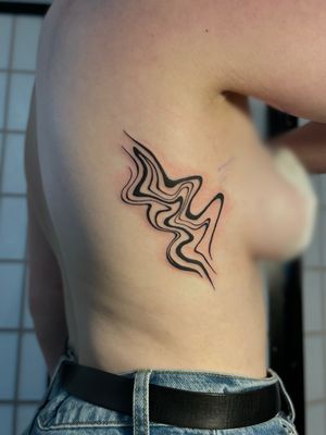 Experience the intricate beauty of abstract blackwork tattoo art by the talented artist Julia Bertholdi. Bold and captivating designs that stand out.