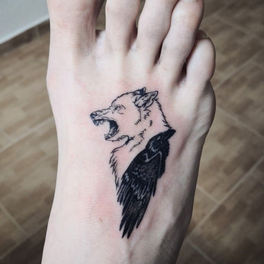Tiny Wolf Tattoo, Wrist Tattoo, Wolf on the wrist Tattoo | Tattoos, White  tattoo, Wolf tattoo