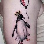 @carolina_inks | Penguin with cartoon balloon and crown 👑 