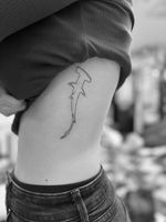 Hammer head shark outline