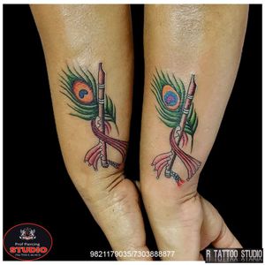 Peacock Feather and Flute.. #peacock #feather #flute #morpankh #peacockfeather #peacockfeathertattoo #feathertattoo #flutetattoo #morpankhtattoo #bansuri #bansuritattoo #krishna #krishnatattoo #krishnalover #love #tattoo #tattooed #tattooing #ink #inked #rtattoo #rtattoos #rtattoostudio #ghatkopar #ghatkoparwest #mumbai #india