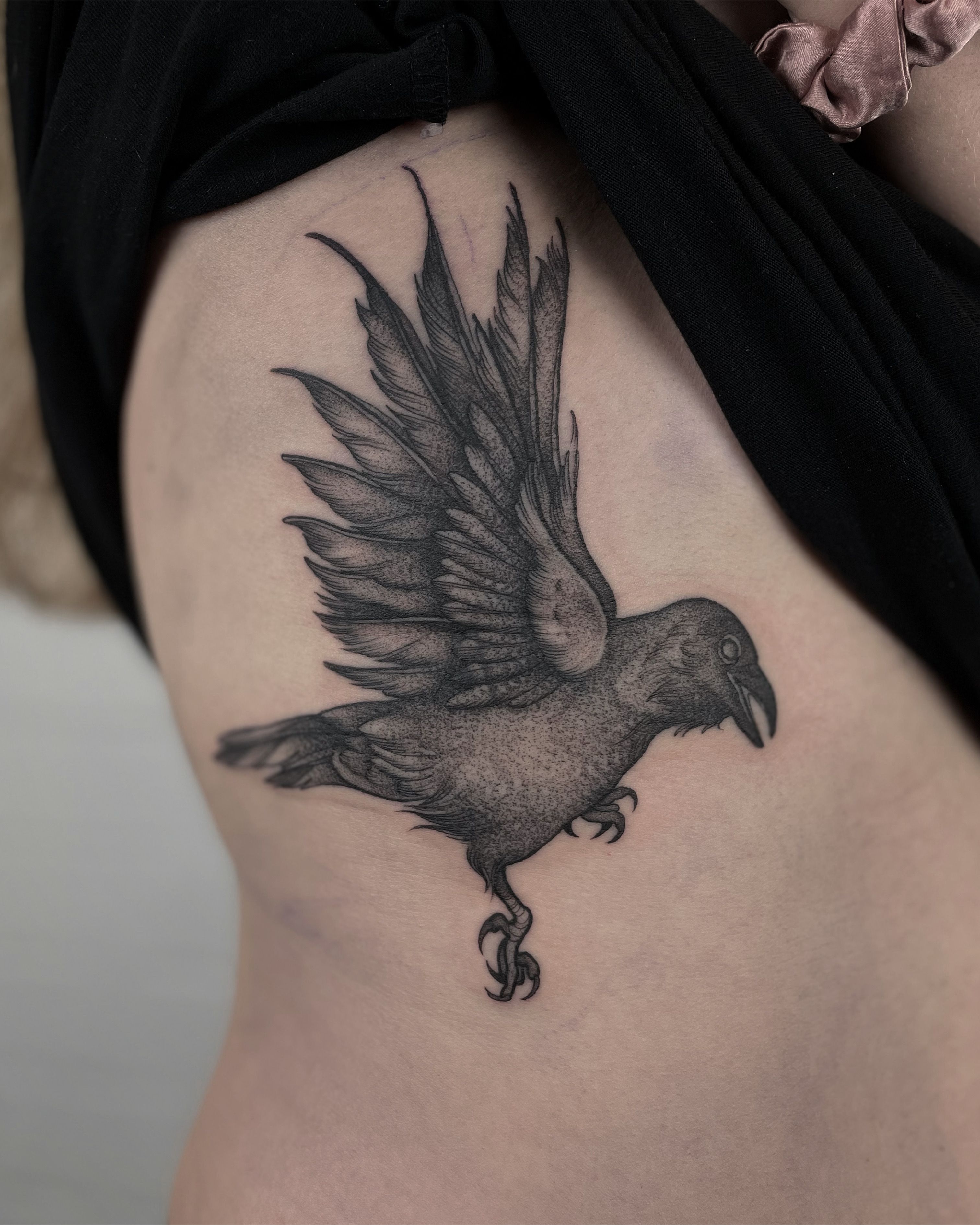 Crow skull for Ethan, one of two done that day! Thank you for sitting so  well. I hope it settled in nice easy and quick. ⋆ Studio XIII Gallery