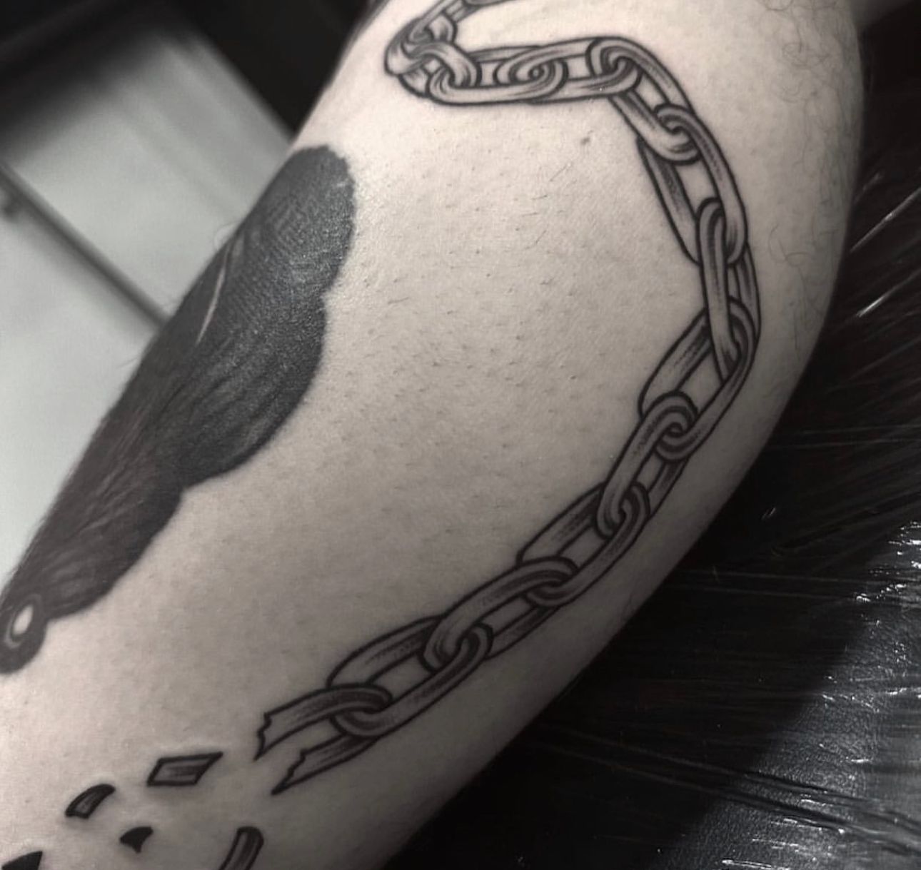 Illustrative Chain Tattoo by Sophia Hayes • Tattoodo