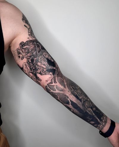 Four Horsman of Apocalypse Sleeve: work in progress. Fresh shading on the inner part of the upper arm. Forearm - 8 months healed.