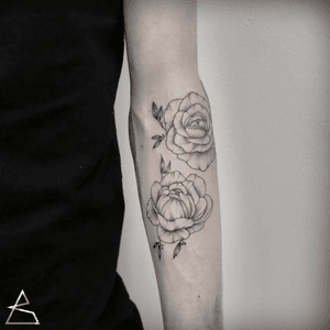 Flower. black and grey illustrative tattoo