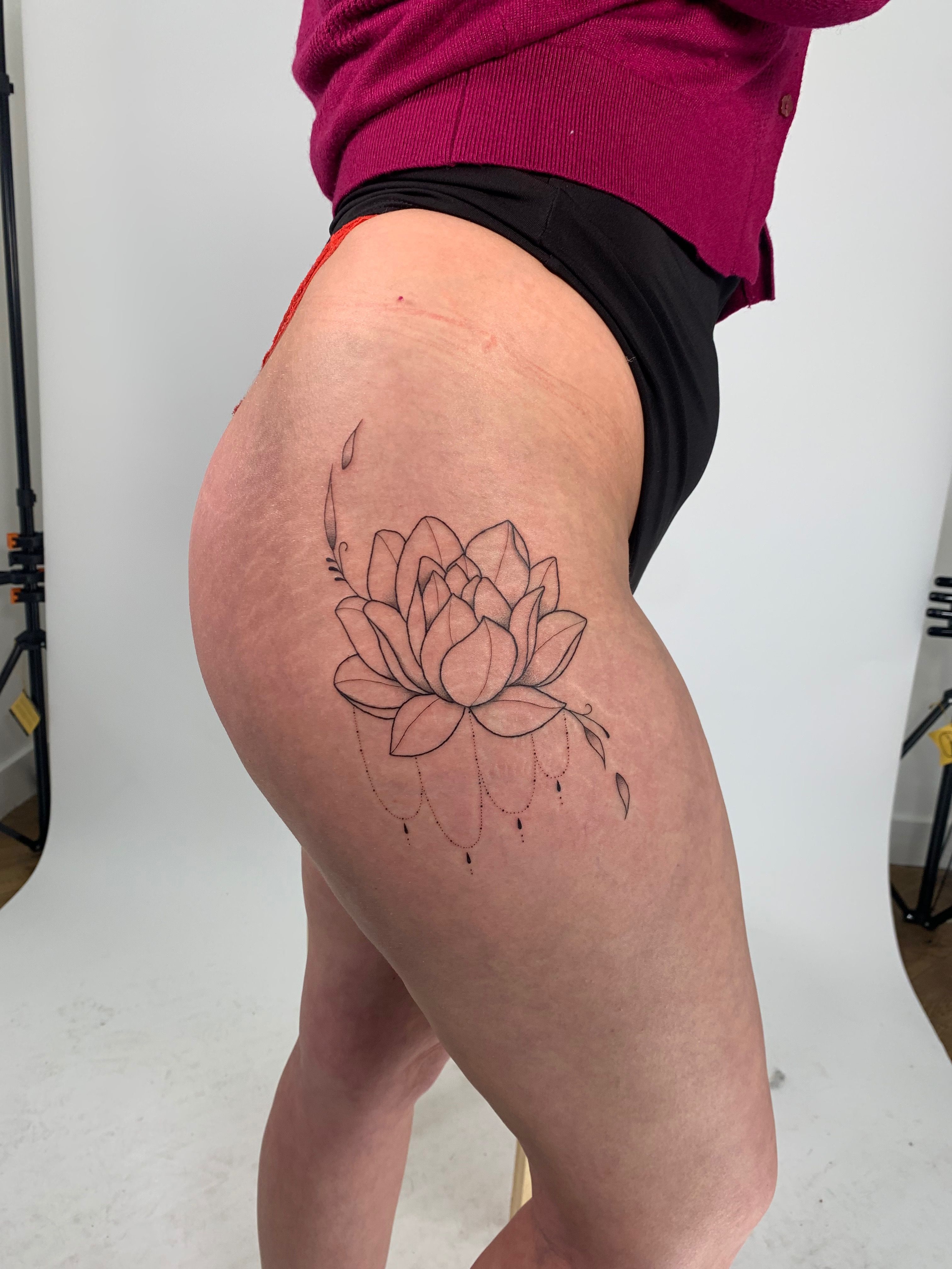 Lotus Unalome Temporary Tattoo / Small Lotus Tattoo / Floral Tattoo /  Flower Tattoo / Small Floral Tattoo / Tiny Flower Tattoo / Wrist Tatto -  Etsy Israel