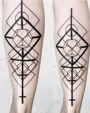 Explore the intricate world of blackwork tattooing with this geometric pattern design by Malvina Maria Wisniewska.