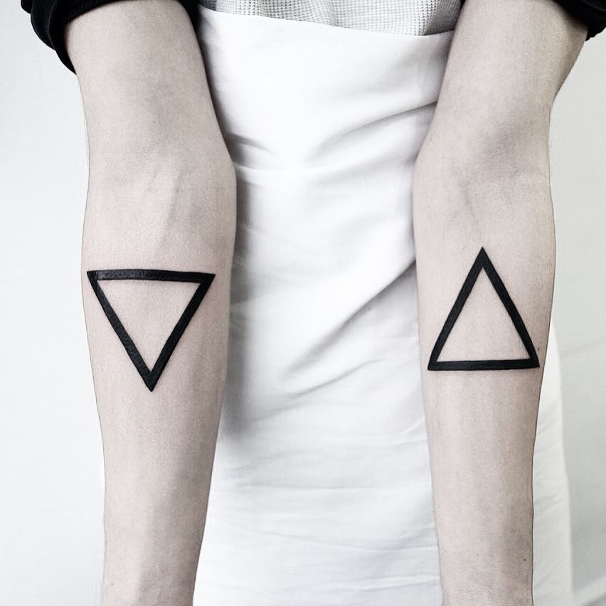 Oottati Small Cute Temporary Tattoo Wrist Geometric Triangles (Set of 2) |  WantItAll