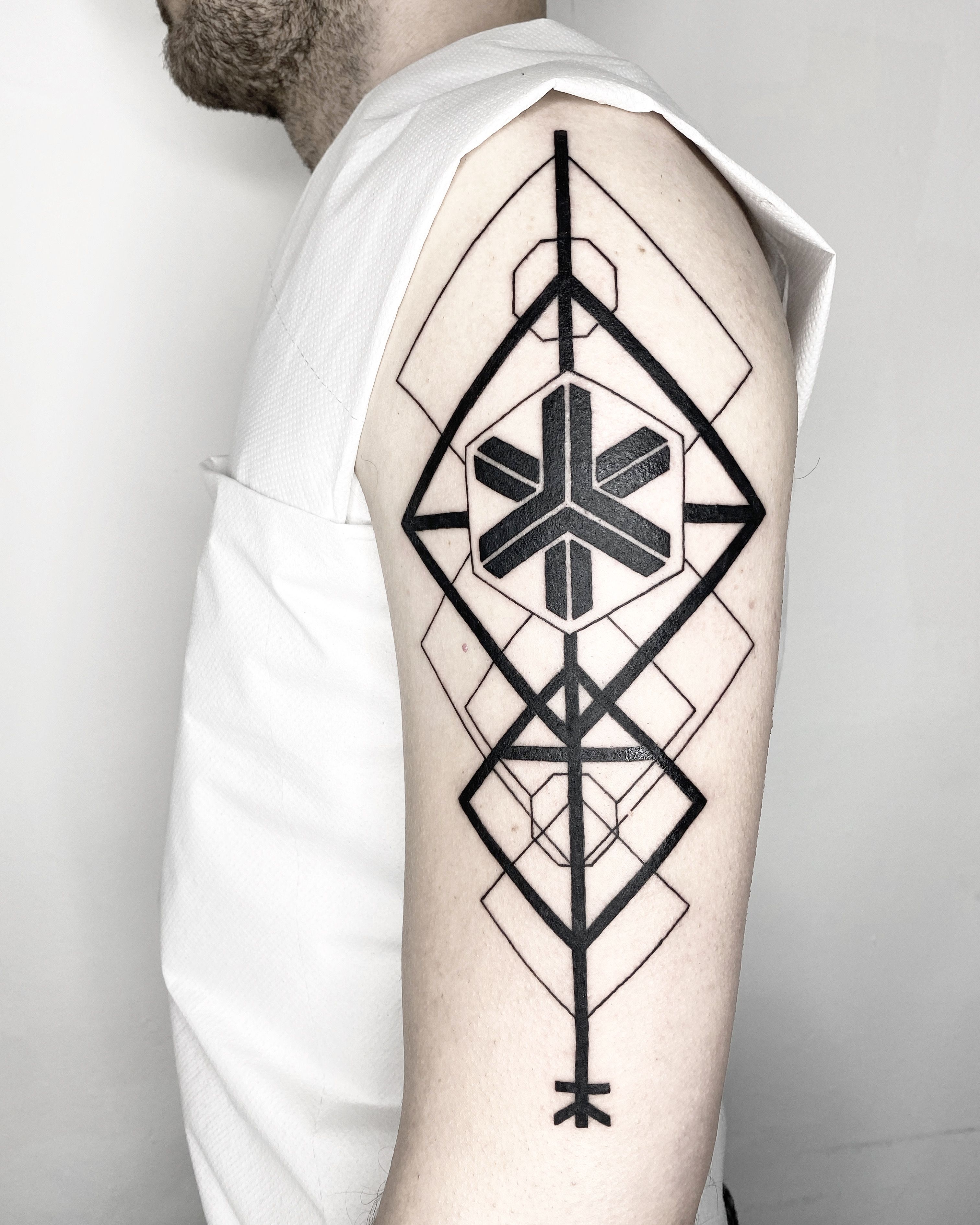 Geometric tattoo vector by Mergs45 on DeviantArt