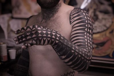 Discover the mesmerizing detail of Francesco Capro's exquisite ornamental pattern in blackwork style. Elevate your body art with this stunning design.