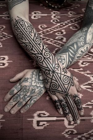 Explore the mesmerizing detail of this blackwork ornamental pattern tattoo by Francesco Capro.
