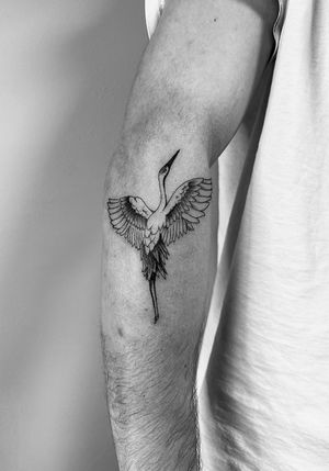 Beautiful design with fine lines and subtle shades created by Gabriele Lacerenza, a perfect tattoo idea for those seeking a minimalist approach in tattooing.