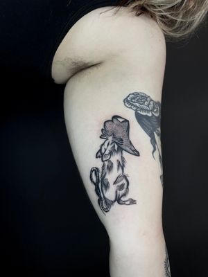 Get a bold blackwork rat tattoo with traditional French flair by talented artist Ludo Matmut.
