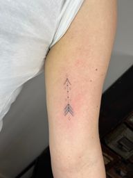 Minimalist Arrow
