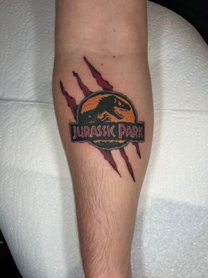 Flared out Jurassic Park logo 