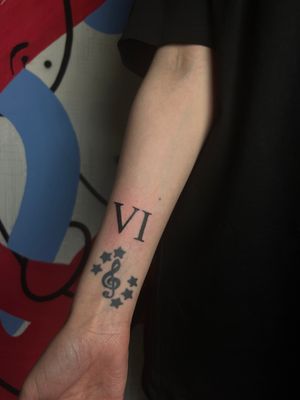 VI done by @soyboytats on instagram Treble clef and stars done at Timebomb in Croydon 