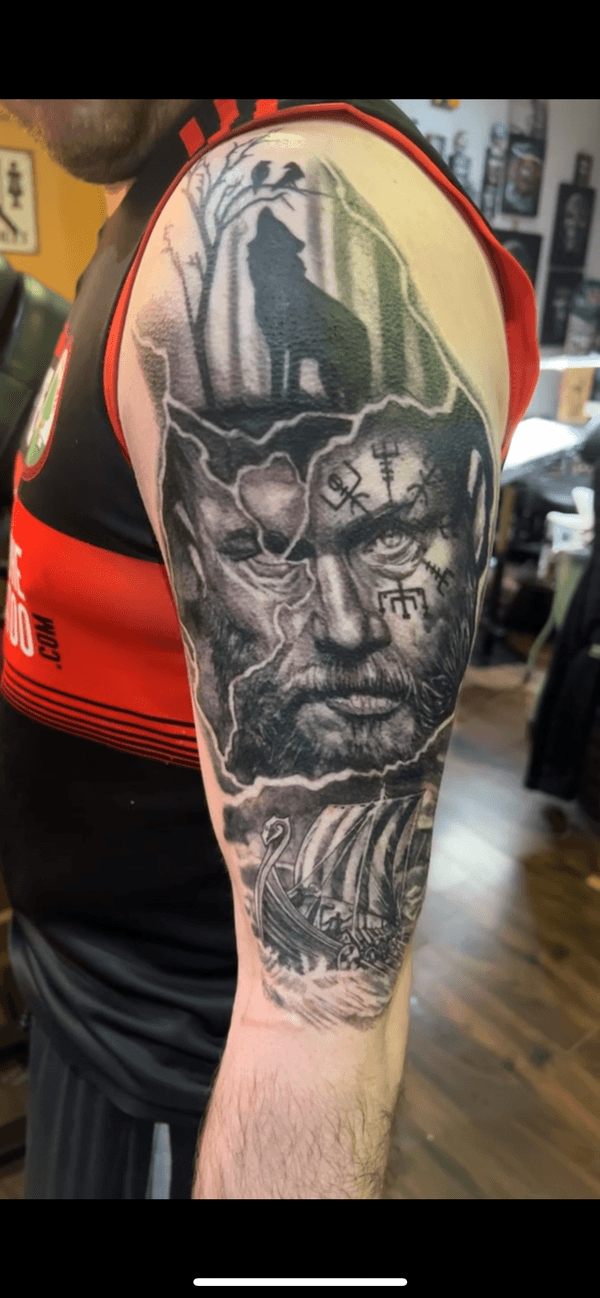 Tattoo from Burg (Aaron McCann) 
