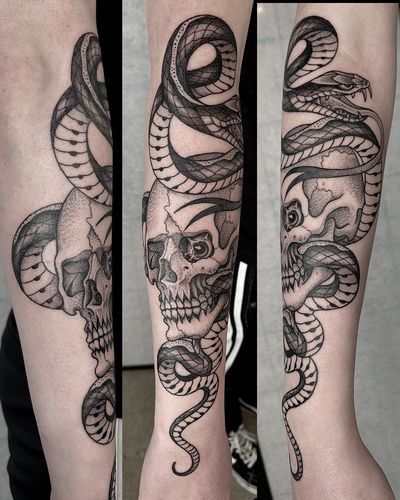 Skull and Snake Tattoo #illustrativetattoo #neotraditional #neotraditionaltattoo #blackandgreytattoo #blackandgrey #snaketattoo #skulltattoo